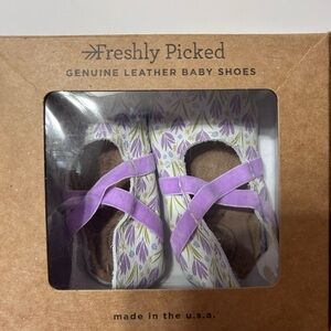 Freshly Picked floral soft sole moccs NIB